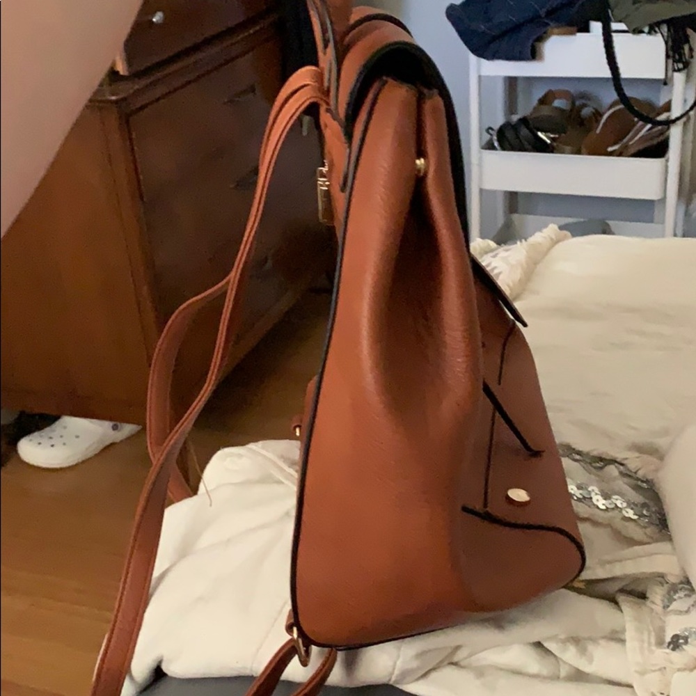 Leather backpack - Picture 3 of 4